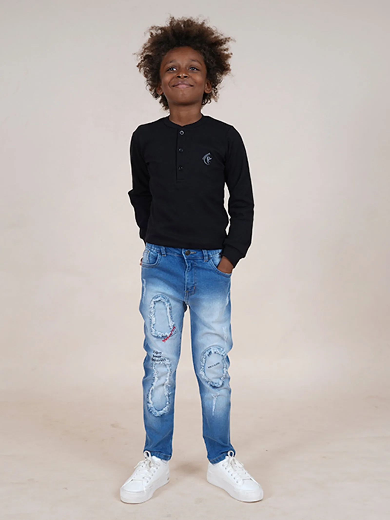 Boys Full Length Patch Denim Jeans With Text Print & Elasticated Waistband