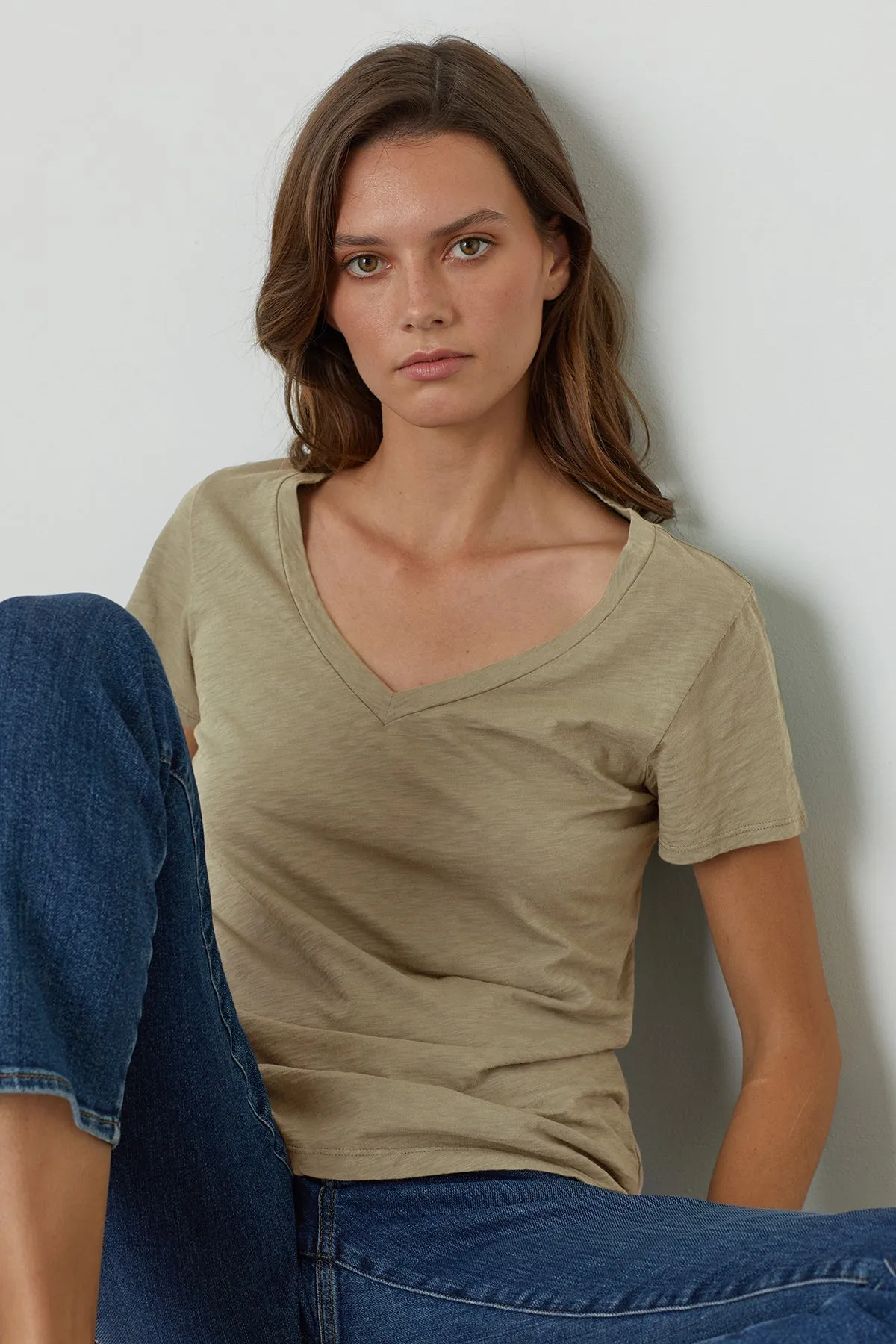 LILITH COTTON SLUB V-NECK TEE