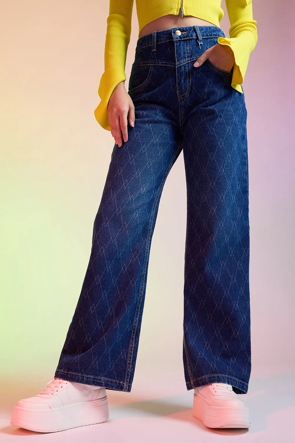 Trendy Fish Cut Straight Women's Jeans